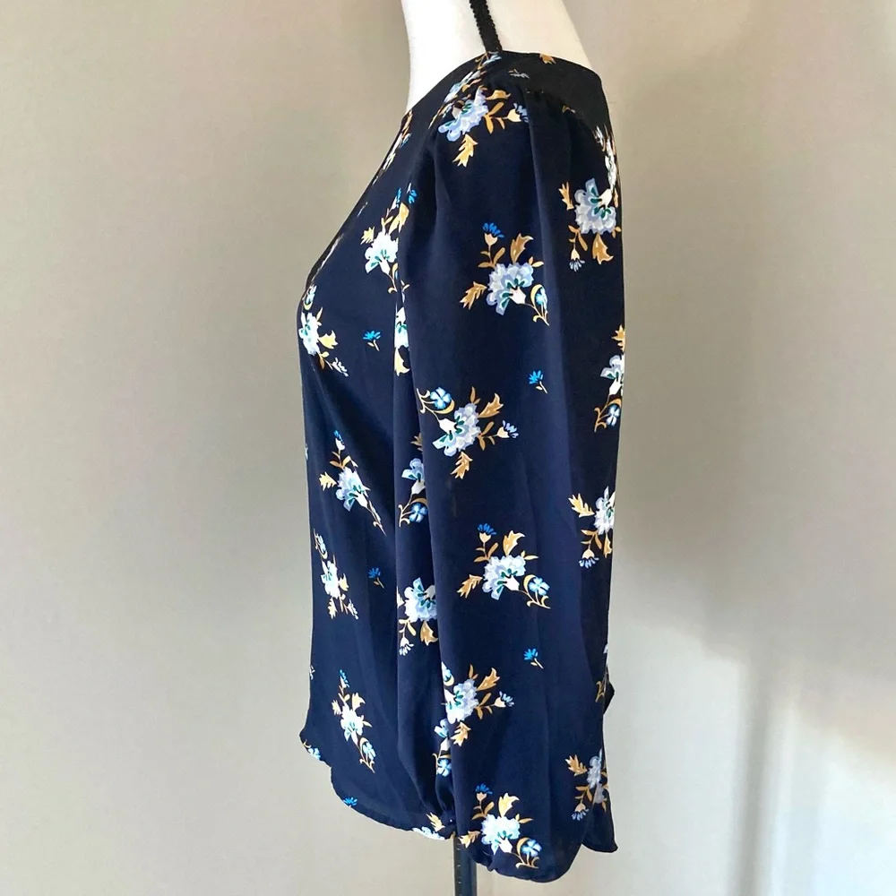 LOFT Vine Puff Sleeve Blouse in Navy/Floral Print Size M